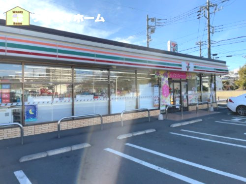 【コンビニエンスストア】セブンイレブン　越谷千間台西2丁目店まで788ｍ