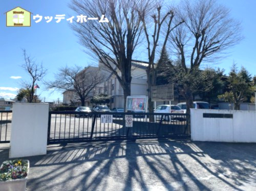 【小学校】越谷市立大袋北小学校まで550ｍ