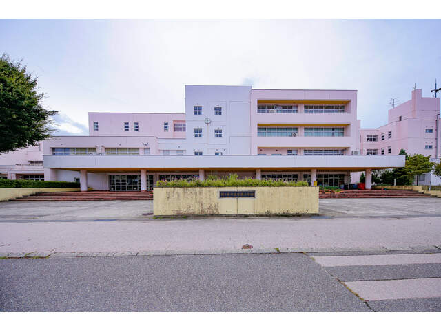 【小学校】菅原小学校まで816ｍ