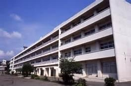 【小学校】秦野市立本町小学校まで616ｍ