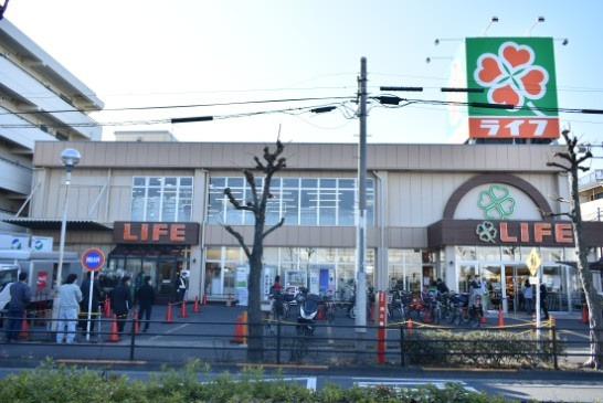 【スーパー】ライフ東尾久店まで430ｍ