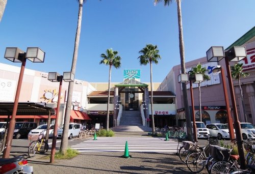 【ショッピングセンター】ラパーク岸和田まで1052ｍ