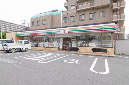【コンビニエンスストア】セブンイレブン　泉佐野羽倉崎駅前店まで157ｍ