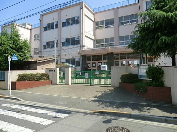 【小学校】足立区立六木小学校まで80ｍ
