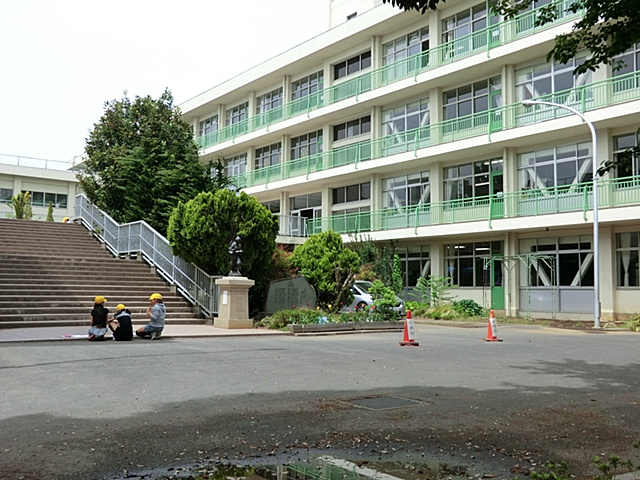 【小学校】所沢市立　所沢小学校まで800ｍ