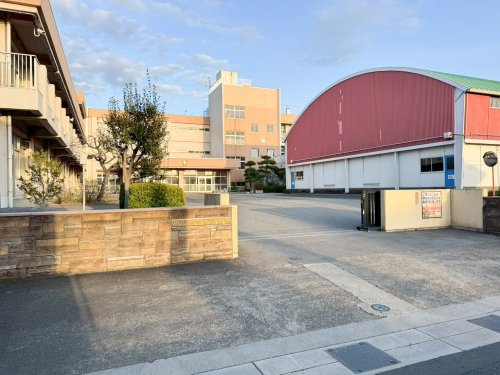 【小学校】小山市立旭小学校まで1352ｍ