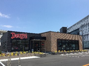 【ファミリーレストラン】デニーズ梅島店まで848ｍ
