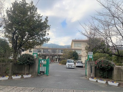 【中学校】大津市立皇子山中学校まで1500ｍ