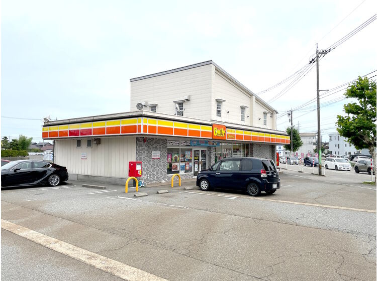 【コンビニエンスストア】デイリーヤマザキ　高岡野村店まで534ｍ