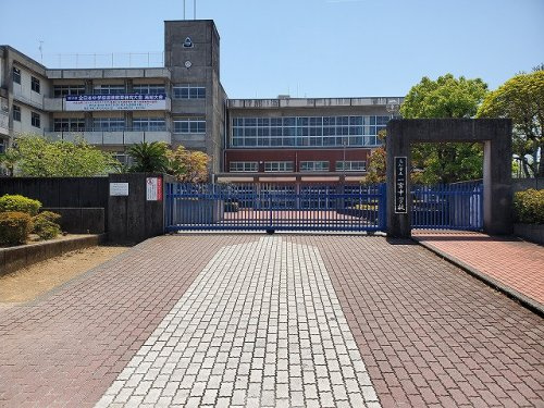 【中学校】一宮中学校まで1619ｍ