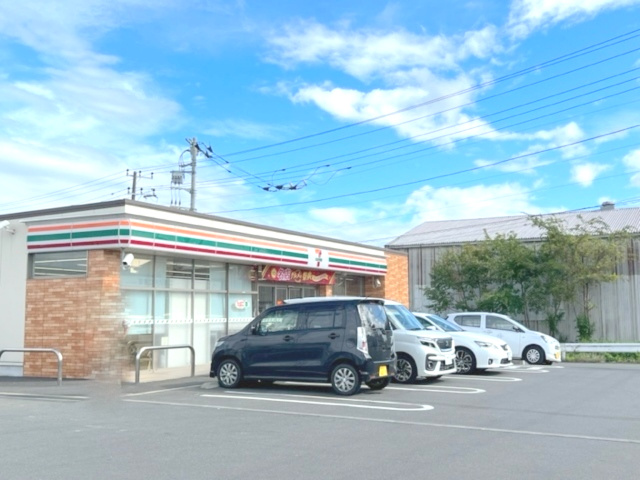 【コンビニエンスストア】セブンイレブン　寒川田端店まで1080ｍ