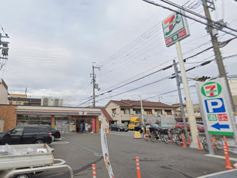 【コンビニエンスストア】セブンイレブン　尼崎稲葉荘4丁目店まで670ｍ