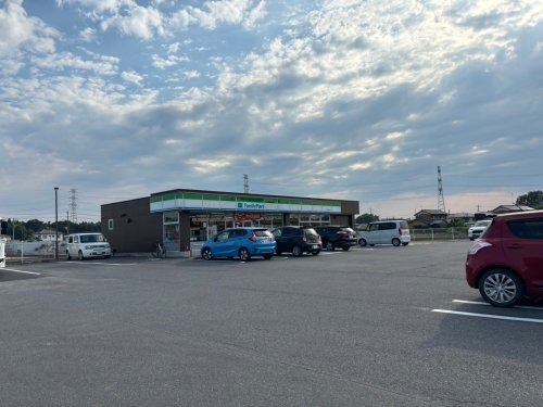 【コンビニエンスストア】ファミリーマート江南成沢店まで1893ｍ