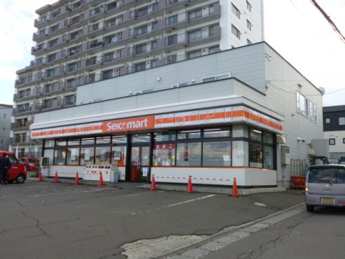 【コンビニエンスストア】セイコーマート　桜町店まで658ｍ