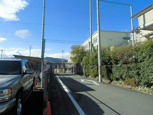 【小学校】京都市立上賀茂小学校まで304ｍ