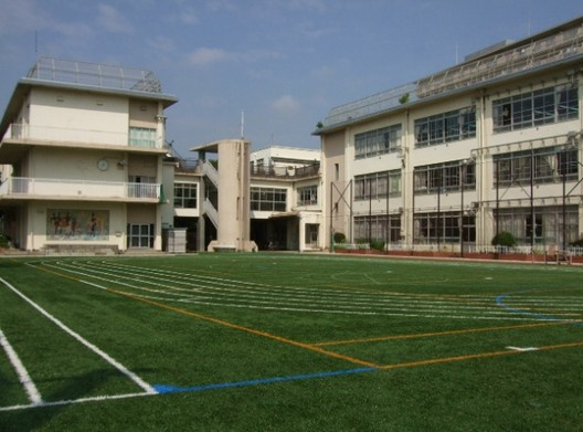 【小学校】西戸山小学校まで1257ｍ