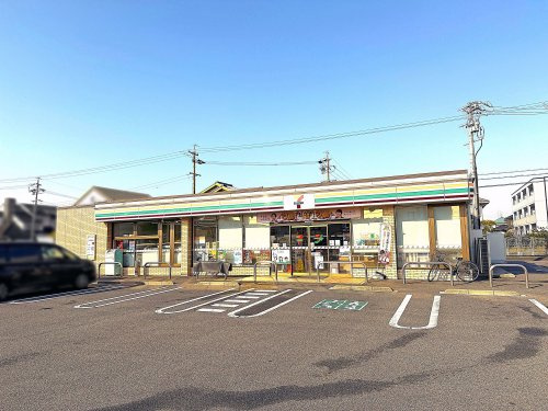 【コンビニエンスストア】セブンイレブン　鈴鹿桜島5丁目店まで646ｍ