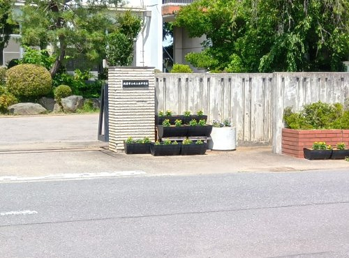 【中学校】鴻巣市立吹上北中学校まで977ｍ