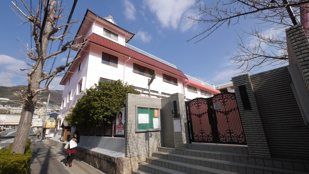 【幼稚園】岡本信愛幼稚園まで454ｍ