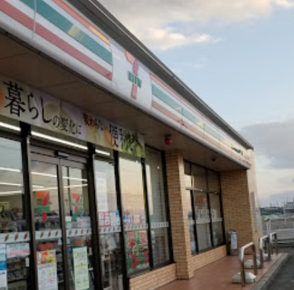 【コンビニエンスストア】セブンイレブン　津島金柳町店まで279ｍ