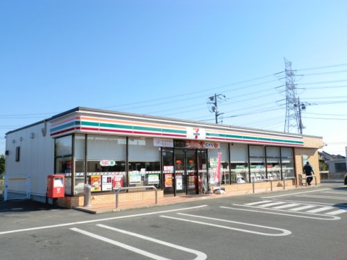 【コンビニエンスストア】セブンイレブン　伊勢崎境女塚店まで255ｍ
