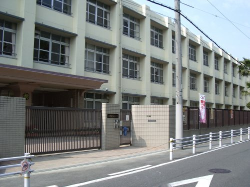 【小学校】大阪市立すみれ小学校まで758ｍ