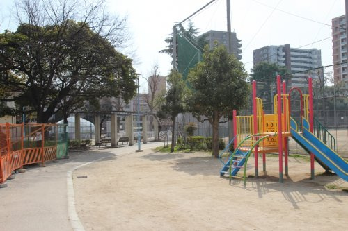 【公園】鯰江公園まで241ｍ