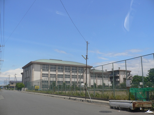 【中学校】西中学校まで160ｍ