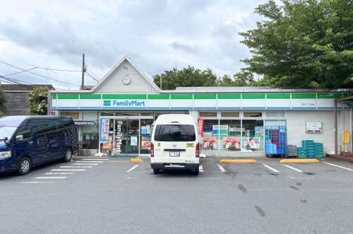 【コンビニエンスストア】ファミリーマート深沢二丁目店まで408ｍ