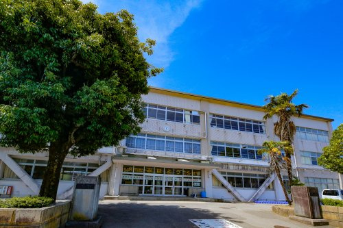 【小学校】山代小学校まで783ｍ