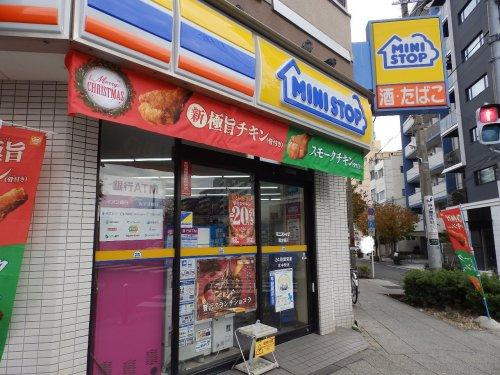 【コンビニエンスストア】ミニストップ　黄金橋店まで702ｍ