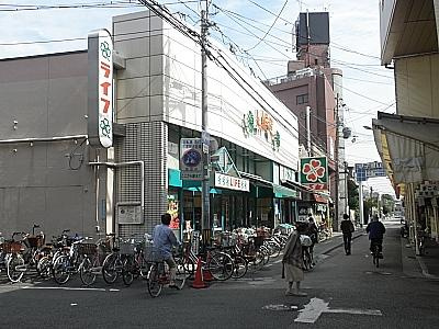 【スーパー】ライフ甲子園店まで707ｍ