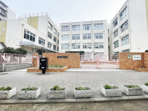 【小学校】大阪市立南港桜小学校まで220ｍ