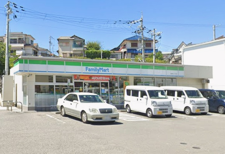 【コンビニエンスストア】ファミリーマート　伏屋町三丁目店まで309ｍ
