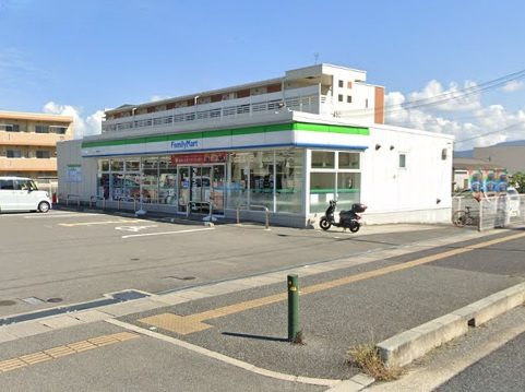 【コンビニエンスストア】ファミリーマート　近鉄九条駅前店まで385ｍ