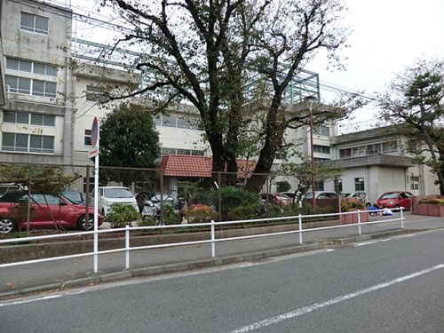 【中学校】横浜市立万騎が原中学校まで1561ｍ