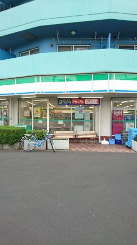 【コンビニエンスストア】ファミリーマート　潮見一丁目店まで182ｍ