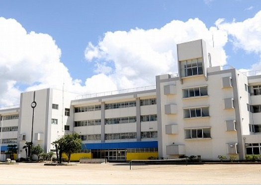 【中学校】四街道西中学校まで845ｍ