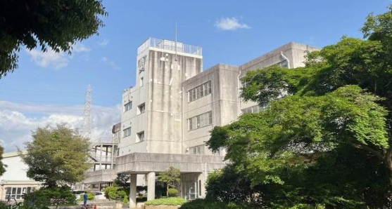 【中学校】高津中学校まで1130ｍ