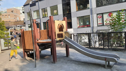 【公園】代官山公園まで261ｍ