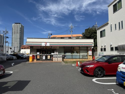 【コンビニエンスストア】セブンイレブン　名古屋覚王山店まで331ｍ