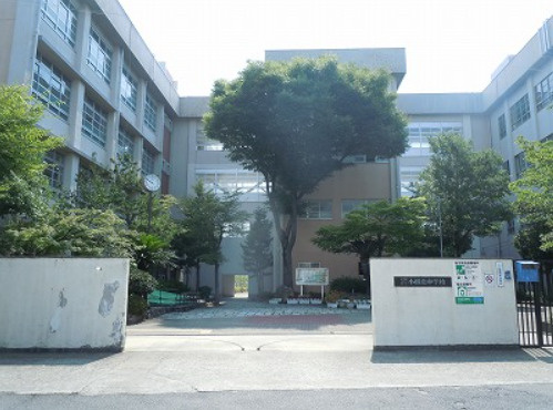 【中学校】小田北中学校まで363ｍ