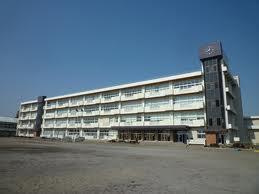 【小学校】宇都宮市立西が岡小学校まで823ｍ