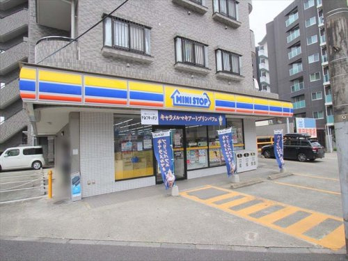 【コンビニエンスストア】ミニストップ和光下新倉店まで300ｍ