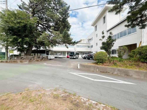 【小学校】東伊豆町立熱川小学校まで631ｍ