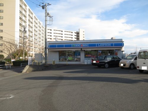 【コンビニエンスストア】ローソン　ドリームバスターミナル前店まで179ｍ