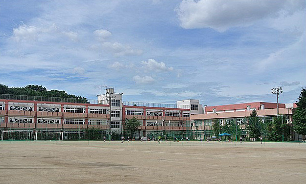 【中学校】新座市立新座中学校まで1833ｍ