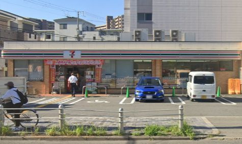 【コンビニエンスストア】セブンイレブン　大阪三軒家東4丁目店まで410ｍ