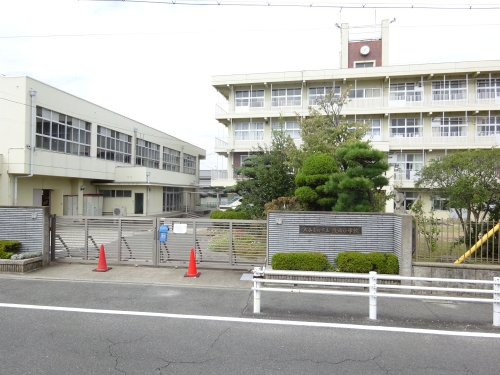 【小学校】大和高田市立陵西小学校まで679ｍ