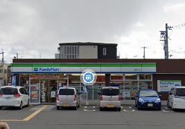 【コンビニエンスストア】ファミリーマート　城陽平川店まで500ｍ